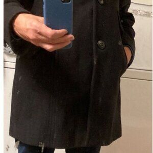 Comfortable and stylish wool blend (80% wool) coat. gently worn,. Size M